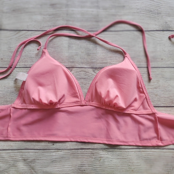 Ninety-Nine Ribbed Triangle Top - Picture 3 of 5